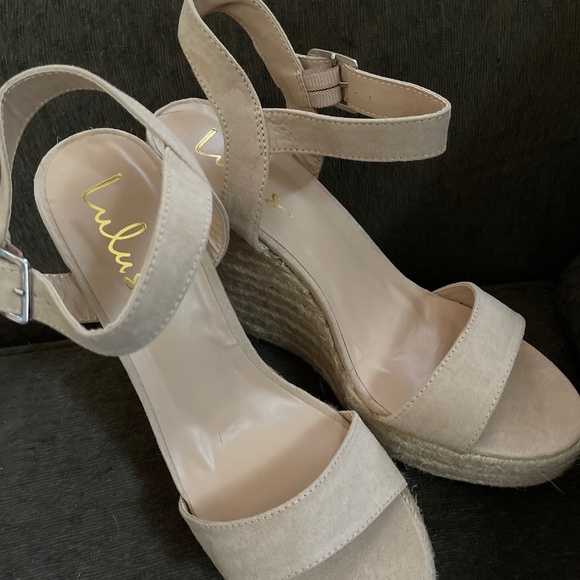 Lulus tan sandals - Picture 1 of 1